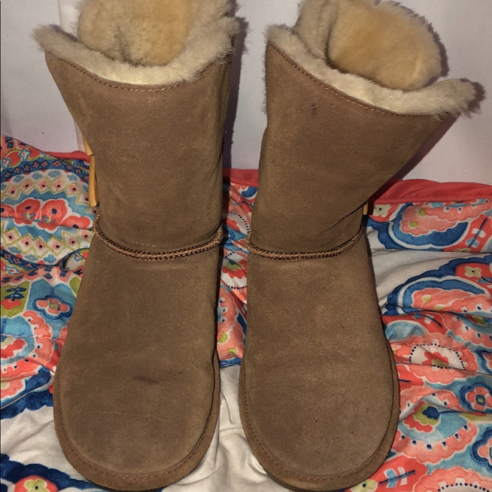 Women’s bear paw boots